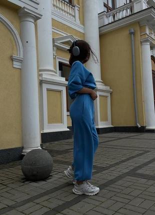Костюм