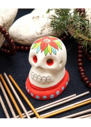 Подставка под конусы "череп волосатый" белый + подарок