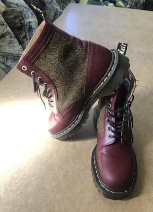 Демисезонные ботинки dr. martens 1460 harris tweed leather lace up boots