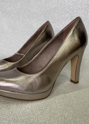 Туфлі tamaris 36розмір золотистого кольору на каблуку4 фото