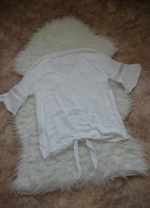 Белая вискозная блуза с воланами на рукавах f&f2 фото