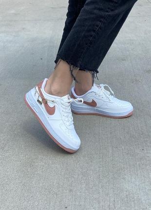 Кросівки nike air force 1 low white/peach.10 фото