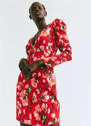 Стильное мини платье платье в цветы h&amp;m с вырезом3 фото