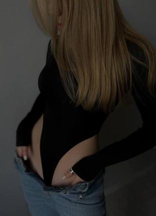 Боди с вырезами