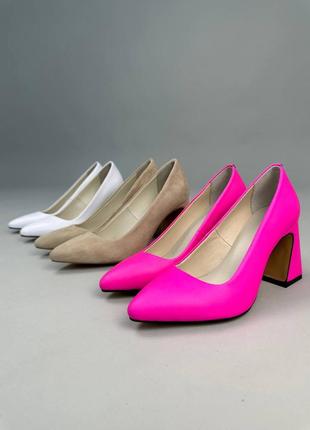 Стильные белые туфли на каблуке, на каблуке, кожаные/кожа деми, демисезонные осенние,...