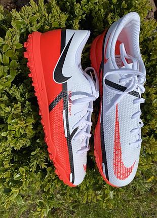 Оригінальні сороконіжки nike phantom