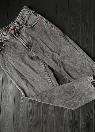 Серые женские джинсы2 фото