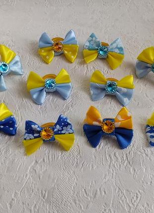 Набор украинских бантиков на резинках для собак. аксессуары для груминга. йорк, йоркширский терьер, болонка, пудель, мальтезе