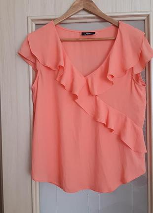 Коралова блузка