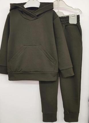 Костюм для мальчика. не скатывается