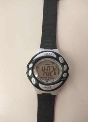 Вінтажний модний спортивний годинник tikkers1 фото