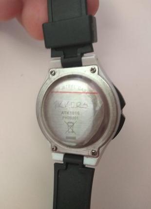 Вінтажний модний спортивний годинник tikkers3 фото
