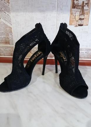 Босоніжки spezie