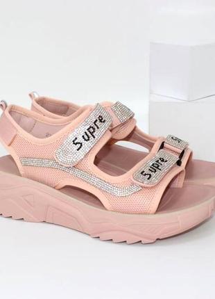 Рожеві спортивні босоніжки на липучках