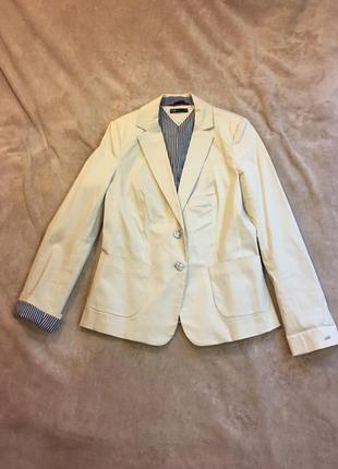 Шикарний світлий піджак