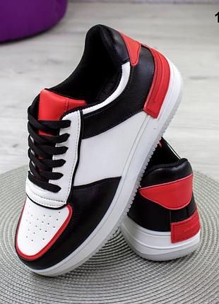 Стильні жіночі кросівки,кеди різнокольорові (білі/чорні/червоні) демі,демісезонні осінні,весняні,літні (на осінь,весна,літо)