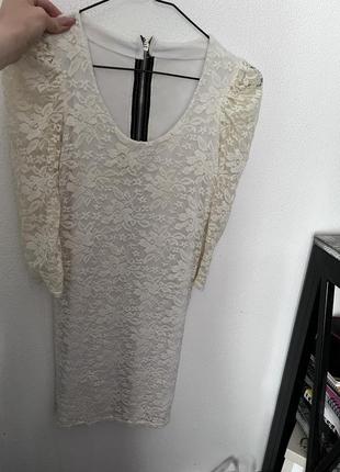 Сукня молочна