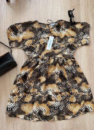 Плаття від бренду blue vanill