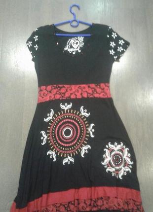 Модное яркое платье desigual3 фото