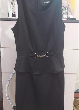 Маленькое элегантное черное платье