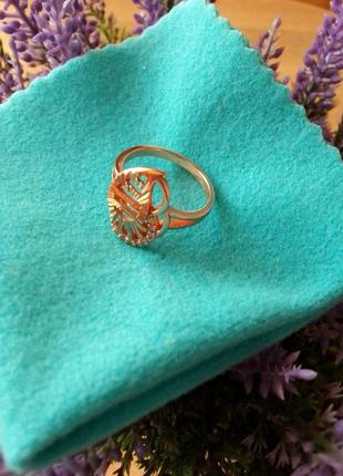 Красивое колечко медицинское золото