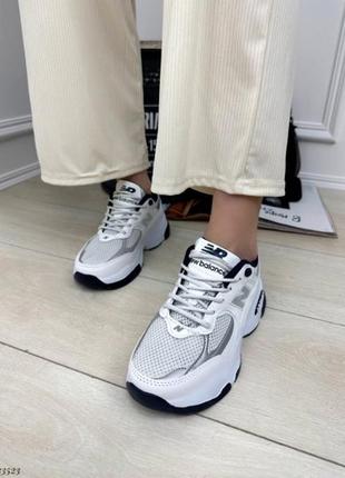 Женские белые кроссовки new balance с текстильными дышащими вставками4 фото