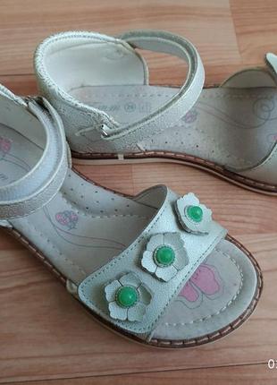 Босоніжечки в ідеальному стані, устілка 19 см.