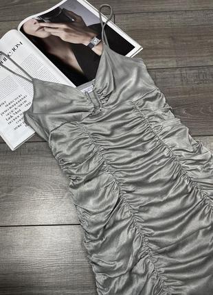 Стильна міні сукня с драпіровкою zara з нових колекцій10 фото