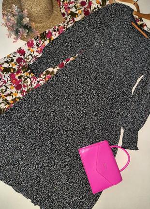Роскошное шифоновое платье миди в цветочный принт5 фото