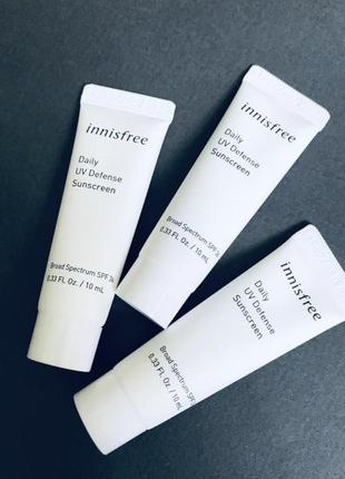 Innisfree daily uv defense sunscreen spf 36 дневная солнцезащита для лица1 фото