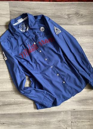 Стильна сорочка з надписами