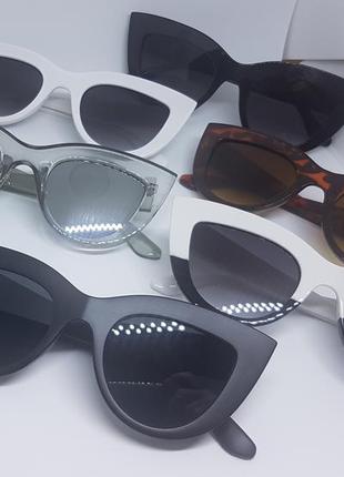 Жіночі сонцезахисні окуляри «котяче око» білі4 фото