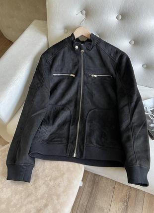Черная замшевая мужская куртка4 фото