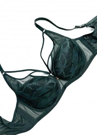 Бюст з портупеєю