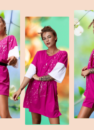 Малинова туніка-сукня oversize з дизайнерським принтом