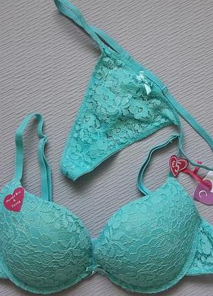 Фірмовий комплект бюстгальтер push-up і трусики стрінги no secret