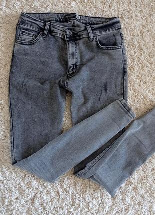 Женские джинсы скинни в идеальном состоянии7 фото