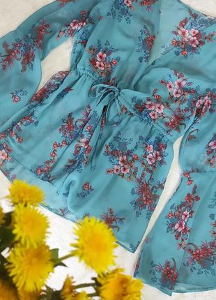 Шифоновая блуза с цветочным принтом1 фото