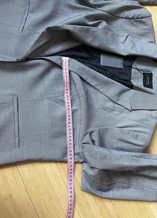 Стильный серый пиджак на одной пуговице6 фото