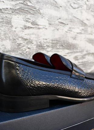 Кожаные лоферы с принтом - стильная и комфортная обувь2 фото