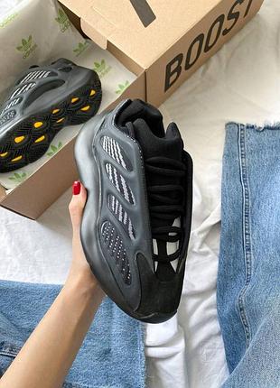 Кроссовки adidas yeеzy 700 4