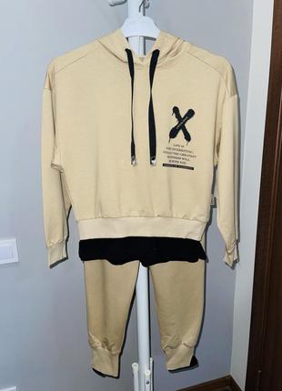 Костюм для дівчинки