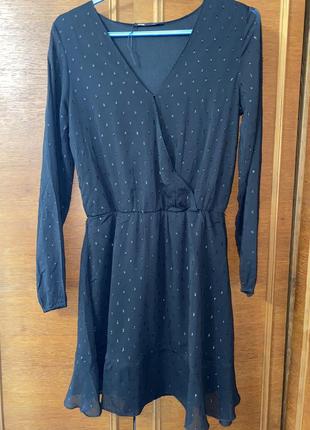 Чёрное платье с блеском