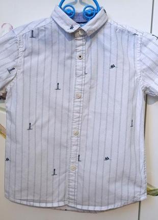 Праздничная красивая летняя рубашка с коротким рукавом для мальчика белая 3-4 года морская