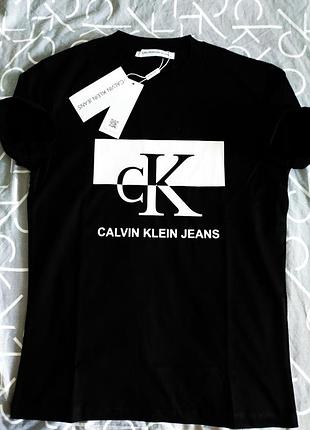 Футболка c k