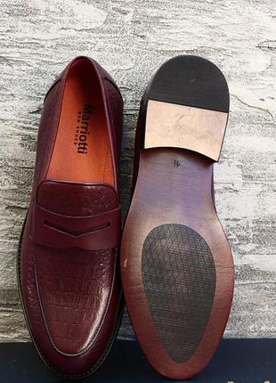 Кожаные мужские туфли коричневого цвета с принтом1 фото