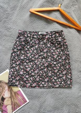 Красивая стильная чорная джинсовая в цветы мини юбка new look denim1 фото