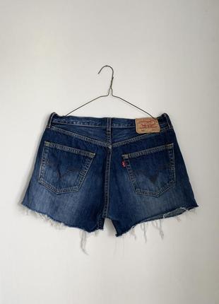Короткие джинсовые шорты levis 5012 фото