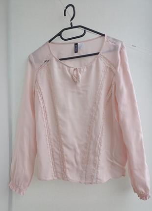 Нежно розовая блуза
