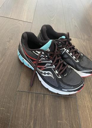 Кроссовки saucony